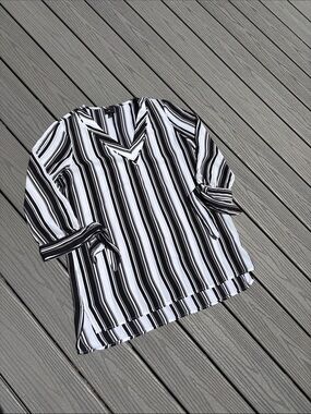 Worthington Black & White Vertical Striped Tunic